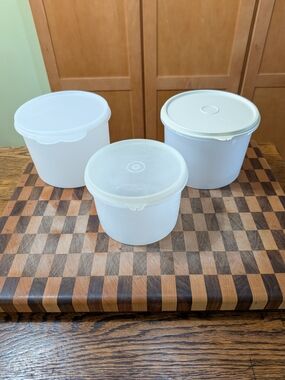 Tupperware White Plastic Food Storage Containers with Lids - Set of 3